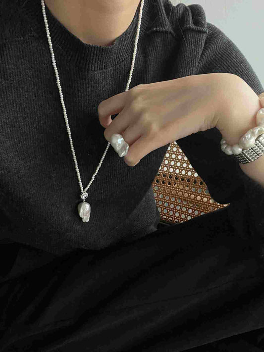 Forme Baroque Pearl Ring | Sterling Silver